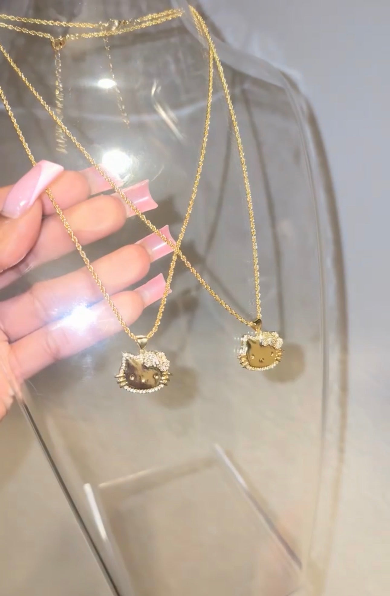 Gold Hk Face Rope Necklace  ᡣ𐭩  ‧₊˚ ⋅