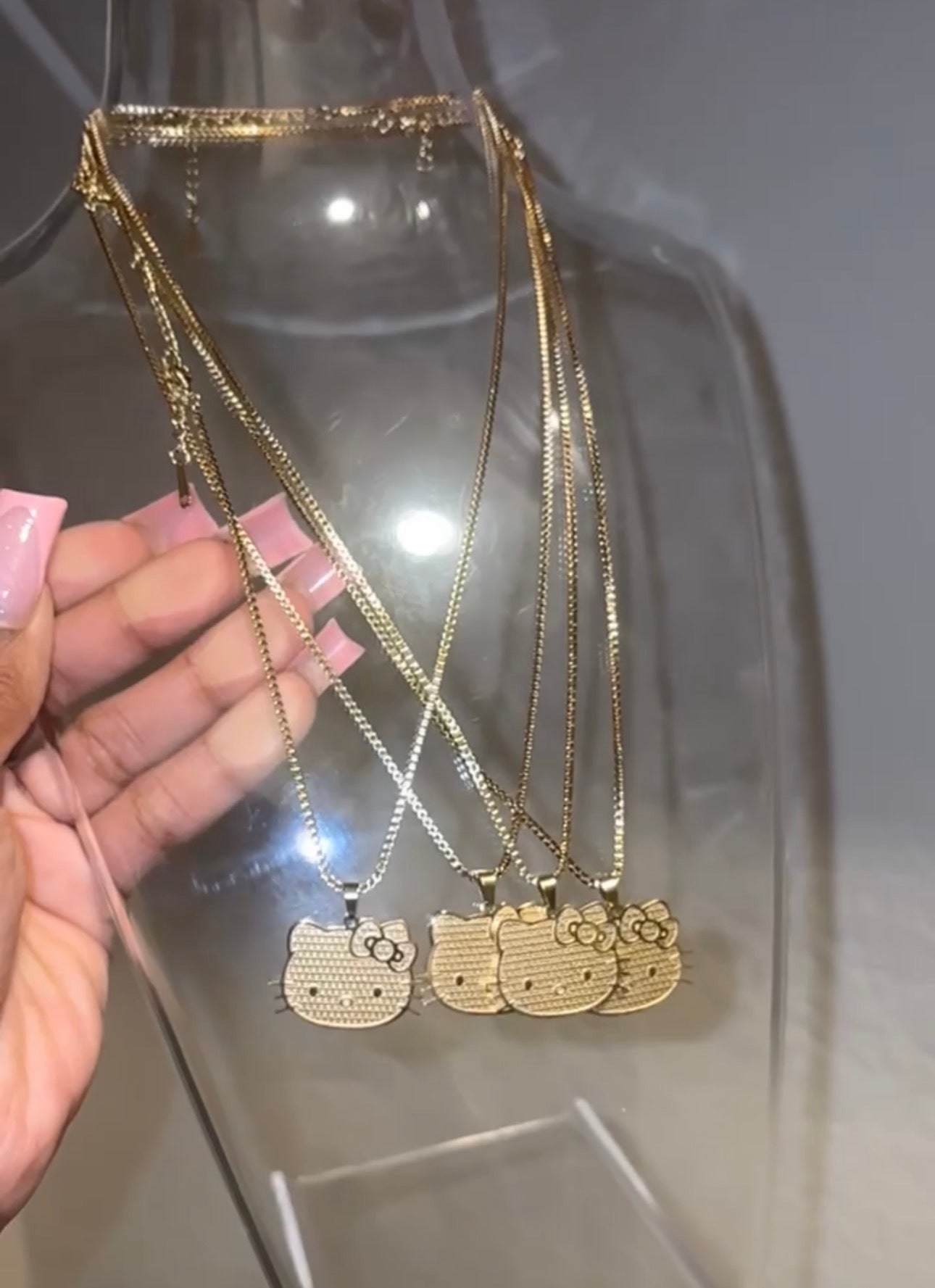 Hello Kitty Pendant & Necklace 𐙚 ˚