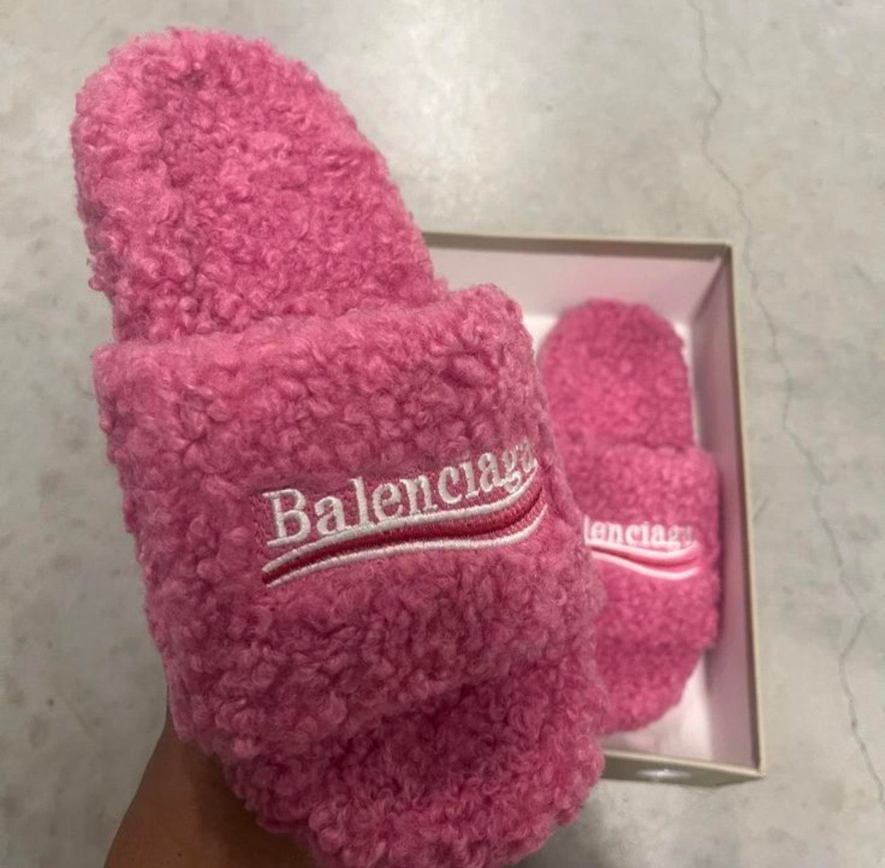 Balenciaga Fur Slippers ☘︎